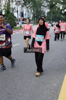Runner Photo 4304800