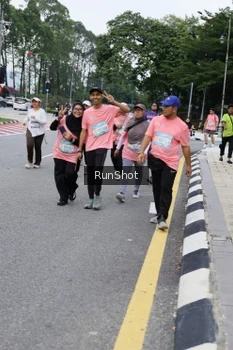 Runner Photo 4304810