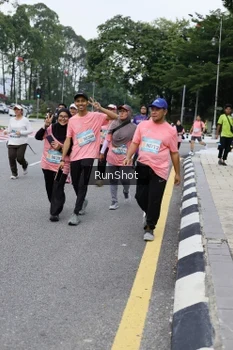 Runner Photo 4304817