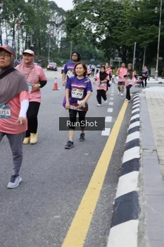Runner Photo 4304833