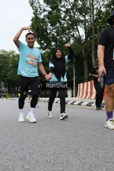 Runner Photo 4304843