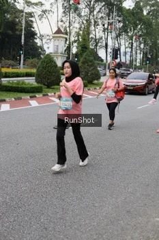 Runner Photo 4304847