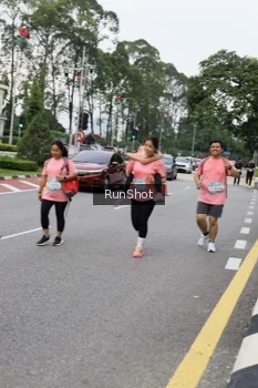 Runner Photo 4304851