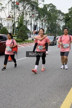 Runner Photo 4304865