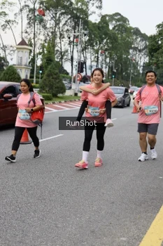 Runner Photo 4304874