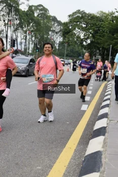 Runner Photo 4304884