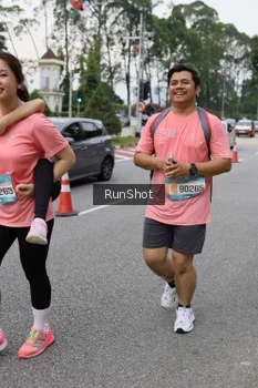 Runner Photo 4304898