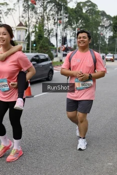 Runner Photo 4304900