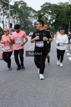 Runner Photo 4304903