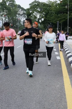 Runner Photo 4304904