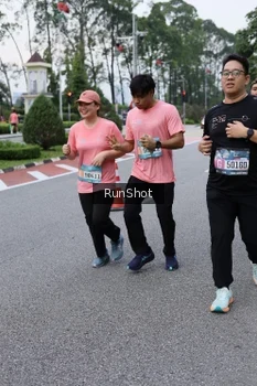 Runner Photo 4304905