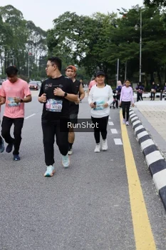 Runner Photo 4304909