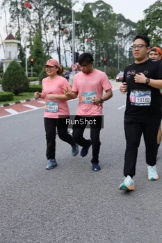 Runner Photo 4304912