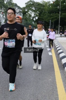 Runner Photo 4304914