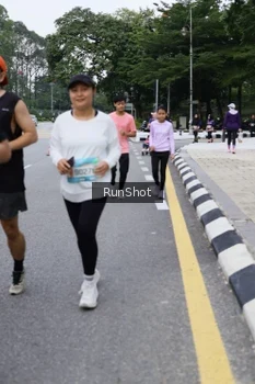 Runner Photo 4304919