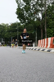 Runner Photo 4304921