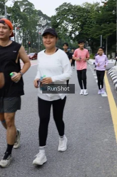 Runner Photo 4304928