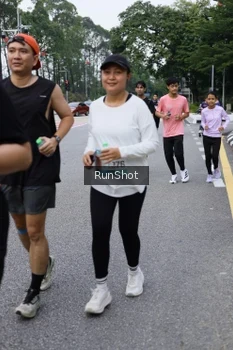 Runner Photo 4304929