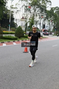 Runner Photo 4304939