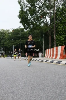 Runner Photo 4304940