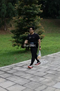 Runner Photo 4304941
