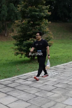 Runner Photo 4304942