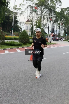 Runner Photo 4304944