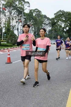 Runner Photo 4304945