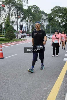 Runner Photo 4304951