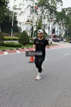 Runner Photo 4304952