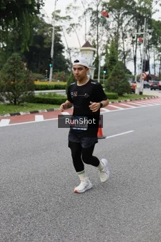 Runner Photo 4304954