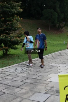 Runner Photo 4304973