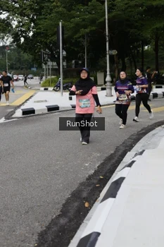 Runner Photo 4304989