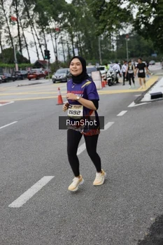 Runner Photo 4304998