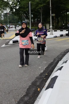 Runner Photo 4305001