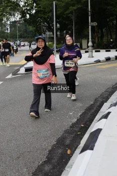 Runner Photo 4305002