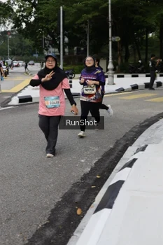 Runner Photo 4305003