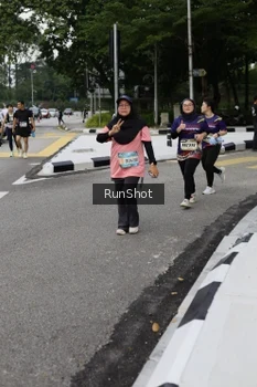 Runner Photo 4305005