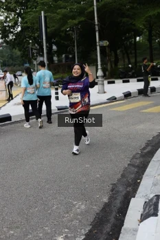 Runner Photo 4305015