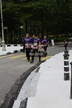 Runner Photo 4305023
