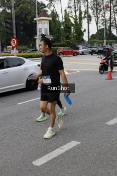 Runner Photo 4305026