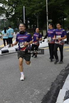 Runner Photo 4305027