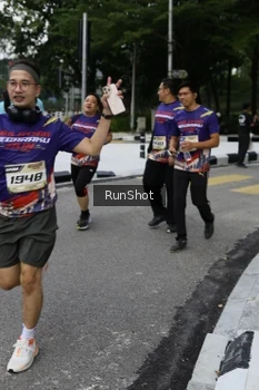 Runner Photo 4305029