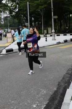 Runner Photo 4305033