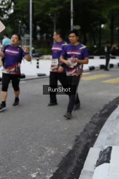 Runner Photo 4305037