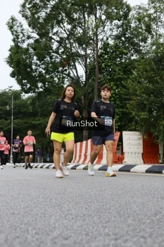Runner Photo 4305041