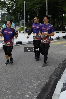 Runner Photo 4305042