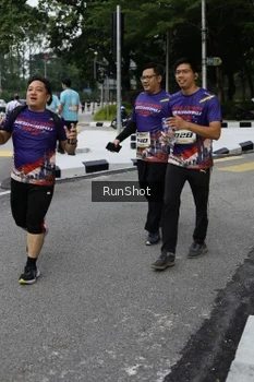 Runner Photo 4305046