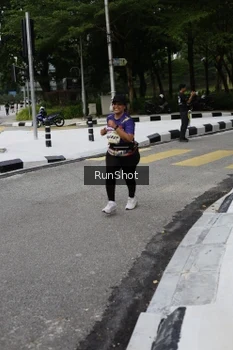 Runner Photo 4305049