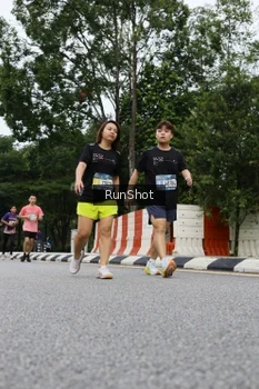 Runner Photo 4305053